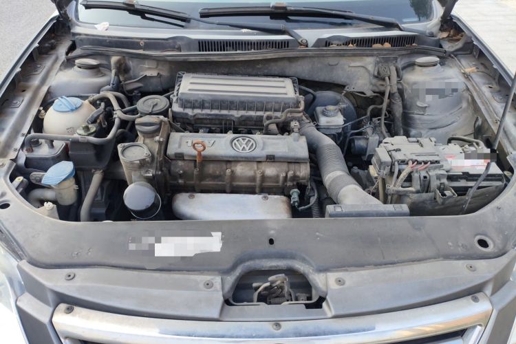 Used Volkswagen Bora 2012 1.6L Automatic Comfort Edition Engine Bay