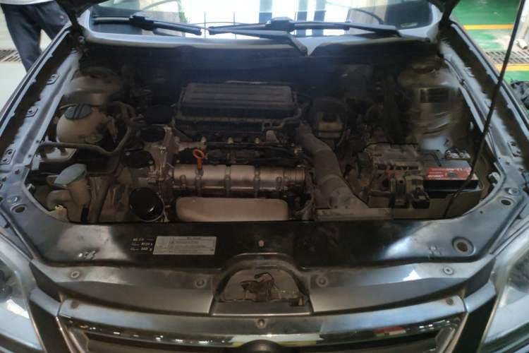Used Volkswagen Bora 2012 1.6L Automatic Fashion Edition Engine Bay