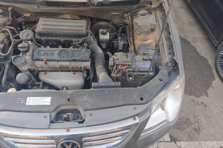 Used Volkswagen Bora 2012 1.6L Manual Fashion Edition Engine Bay Left
