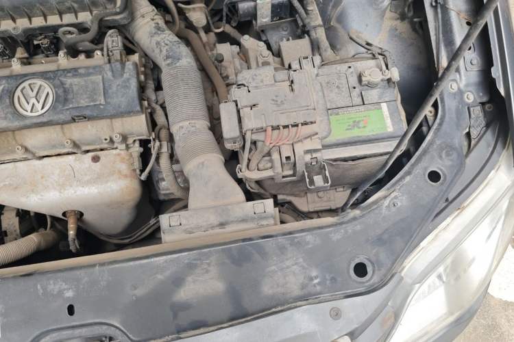 Used Volkswagen Bora 2012 1.6L Automatic Fashion Edition Engine Bay Left