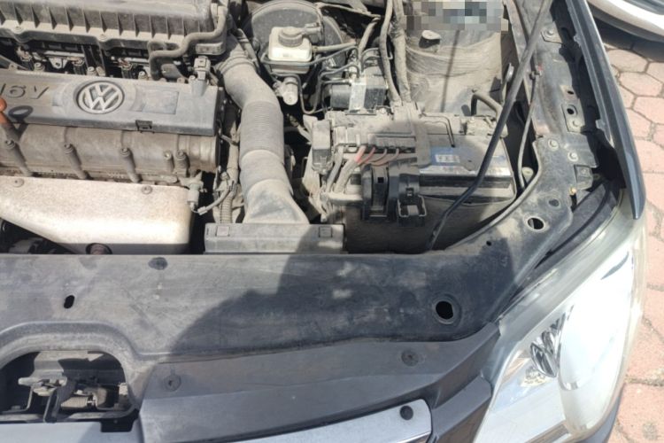 Used Volkswagen Bora 2012 1.6L Manual Fashion Edition Engine Bay Left