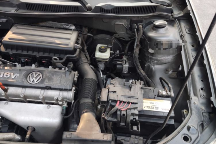 Used Volkswagen Bora 2012 1.6L Automatic Fashion Edition Engine Bay Left