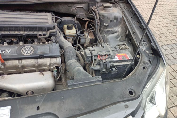 Used Volkswagen Bora 2012 1.6L Automatic Comfortable Value Edition Engine Bay Left