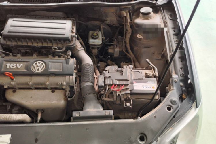 Used Volkswagen Bora 2012 1.6L Automatic Fashion Edition Engine Bay Left