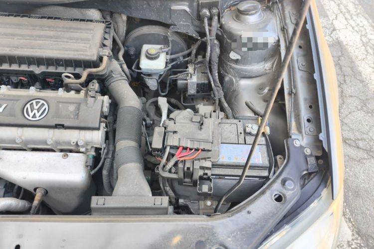 Used Volkswagen Bora 2012 1.6L Manual Fashion Edition Engine Bay Left