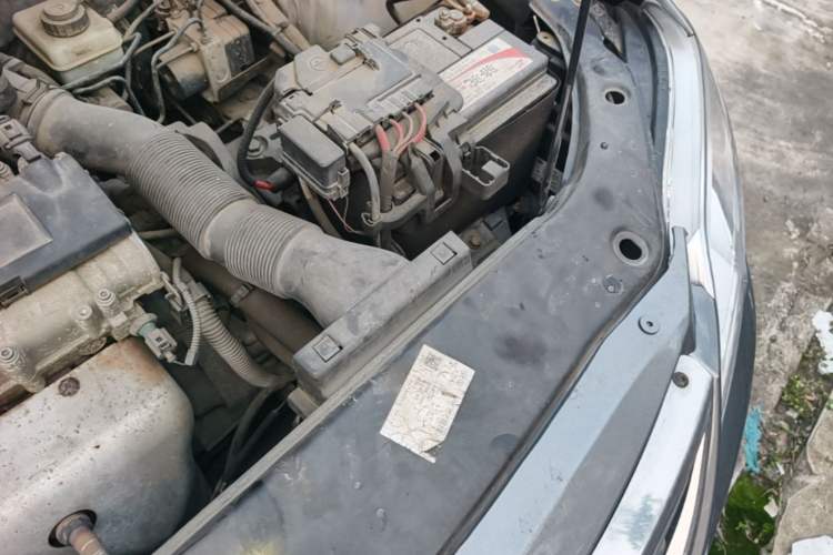 Used Volkswagen Bora 2012 1.6L Manual Comfort Model Engine Bay Left