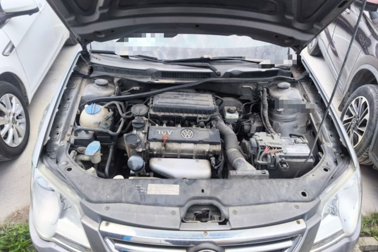 Used Volkswagen Bora 2012 1.6L Automatic Fashion Edition Engine Bay