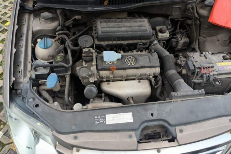 Used Volkswagen Bora 2012 1.6L Manual Comfort Model Engine Bay Right