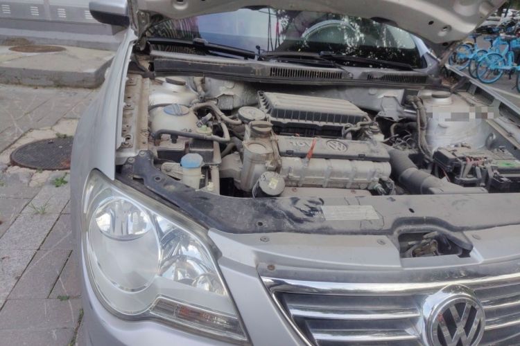 Used Volkswagen Bora  Engine Bay Right
