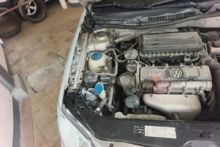 Used Volkswagen Bora 2012 1.6L Automatic Comfortable Value Edition Engine Bay Right