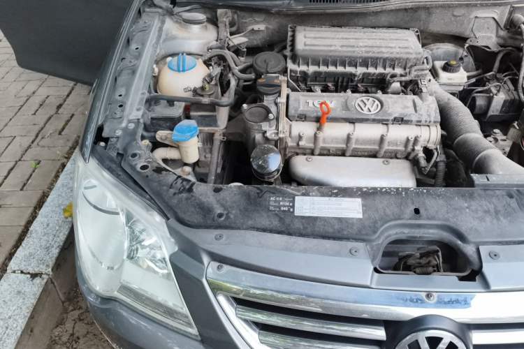 Used Volkswagen Bora 2012 1.6L Manual Comfort Model Engine Bay Right