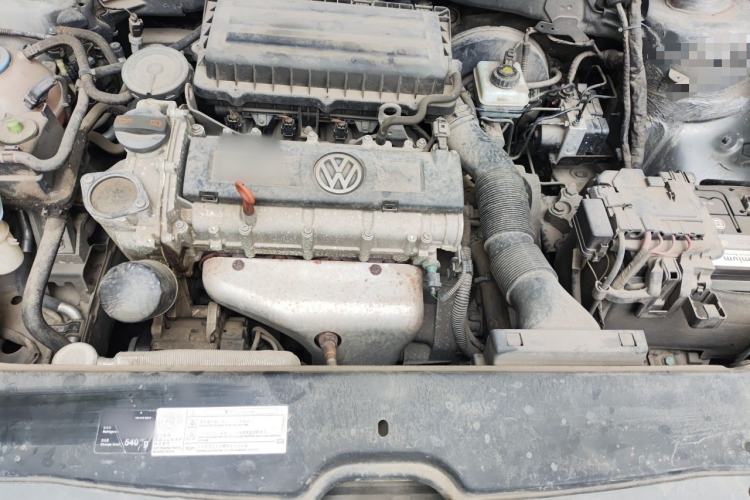 Used Volkswagen Bora 2012 1.6L Manual Fashion Edition Engine Bay