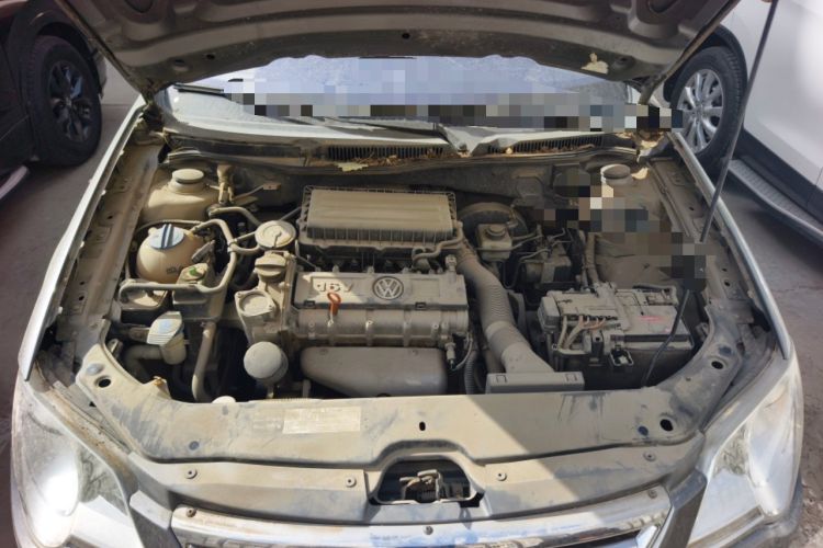 Used Volkswagen Bora 2012 1.6L Manual Fashion Edition Engine Bay