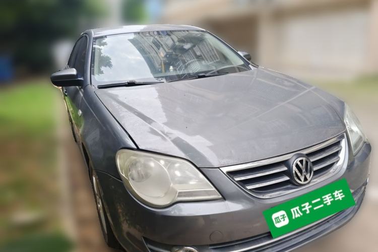 Used Volkswagen Bora 2012 1.6L Automatic Fashion Edition Front Right 45 Deg