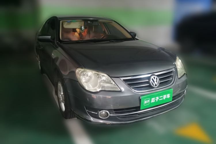 Used Volkswagen Bora 2012 1.6L Automatic Fashion Edition Front Right 45 Deg