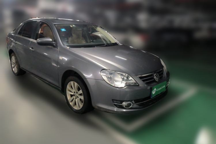 Used Volkswagen Bora 2012 1.4T Manual Comfort Version Front Right 45 Deg