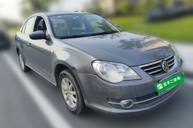 Used Volkswagen Bora 2012 1.6L Automatic Comfort Edition Front Right 45 Deg