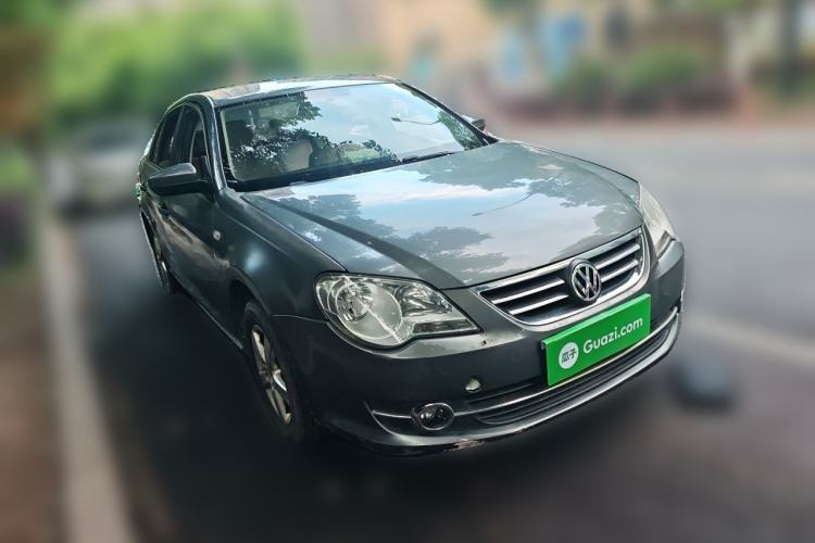 Used Volkswagen Bora 2012 1.6L Automatic Fashion Edition Front Right 45 Deg