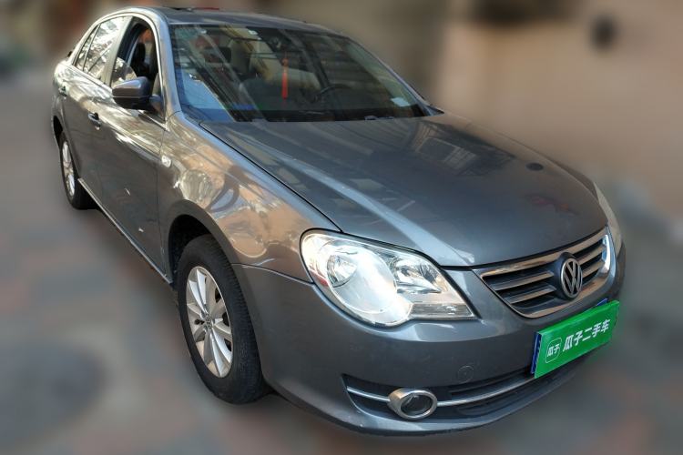 Used Volkswagen Bora 2012 1.6L Automatic Comfort Edition Front Right 45 Deg
