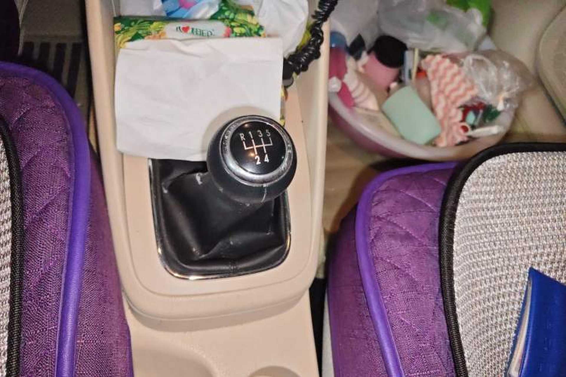 Used Volkswagen Bora 2012 1.6L Manual Fashion Edition Gear Lever