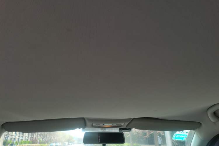 Used Volkswagen Bora 2012 1.6L Automatic Fashion Edition Headliner