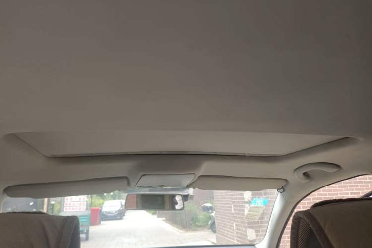 Used Volkswagen Bora 2012 1.6L Automatic Comfort Edition Headliner