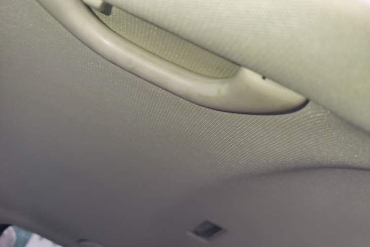 Used Volkswagen Bora 2012 1.6L Manual Comfort Model Headliner