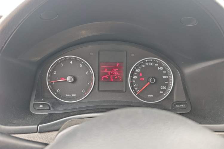 Used Volkswagen Bora 2012 1.6L Automatic Fashion Edition Instrument Cluster