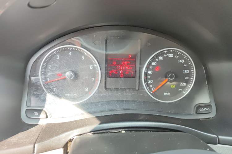 Used Volkswagen Bora 2012 1.6L Automatic Fashion Edition Instrument Cluster