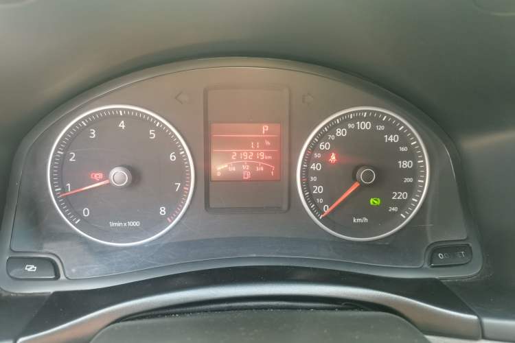Used Volkswagen Bora 2012 1.6L Automatic Fashion Edition Instrument Cluster