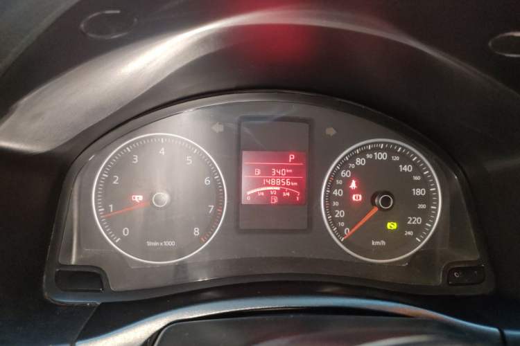 Used Volkswagen Bora 2012 1.6L Automatic Fashion Edition Instrument Cluster