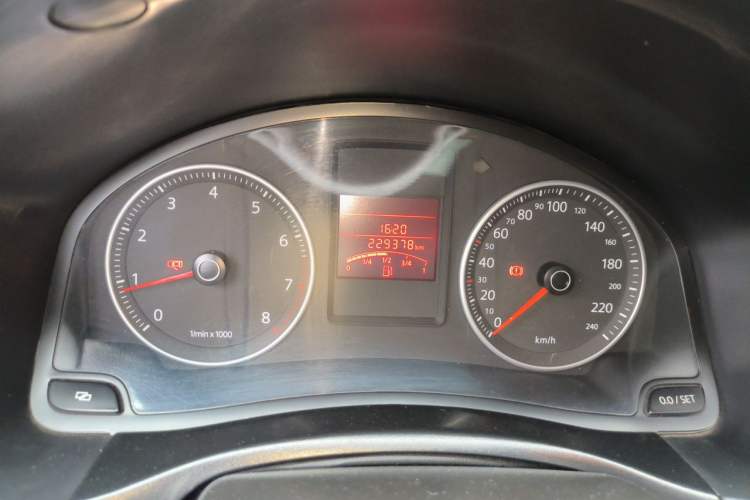 Used Volkswagen Bora 2012 1.6L Manual Comfort Model Instrument Cluster
