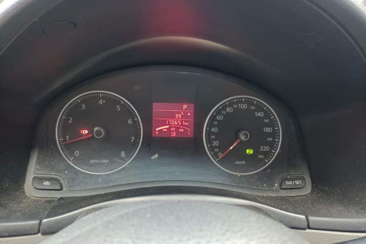 Used Volkswagen Bora 2012 1.6L Automatic Comfortable Value Edition Instrument Cluster