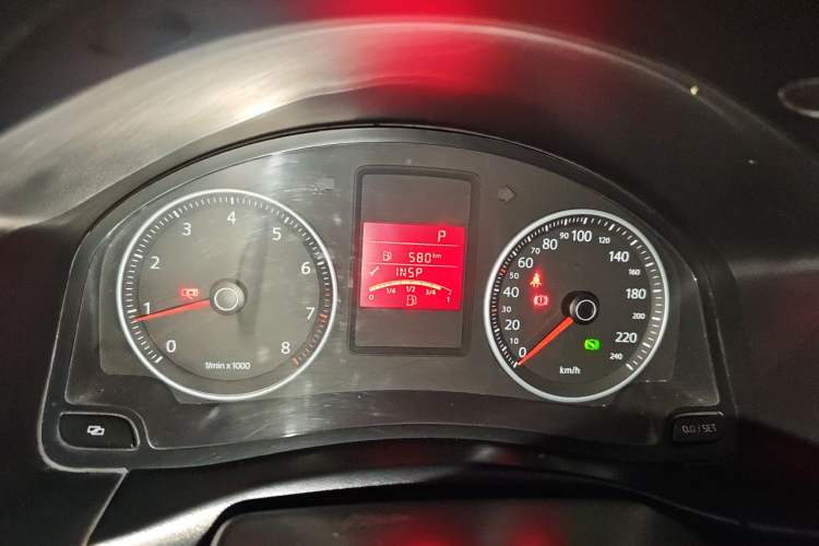 Used Volkswagen Bora 2012 1.6L Automatic Fashion Edition Instrument Cluster
