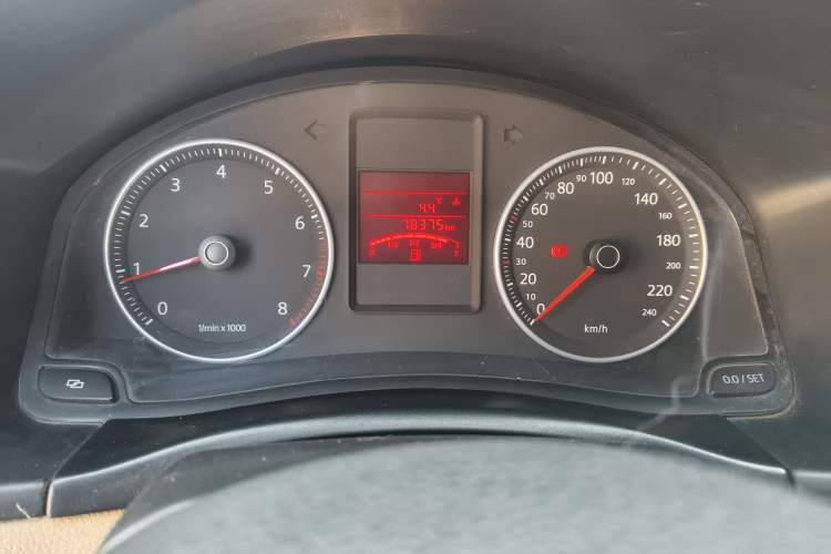 Used Volkswagen Bora 2012 1.6L Manual Fashion Edition Instrument Cluster