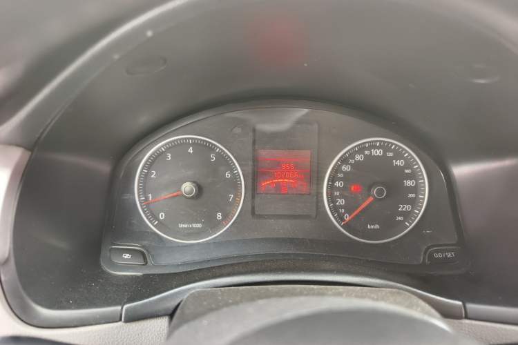 Used Volkswagen Bora 2012 1.6L Manual Fashion Edition Instrument Cluster
