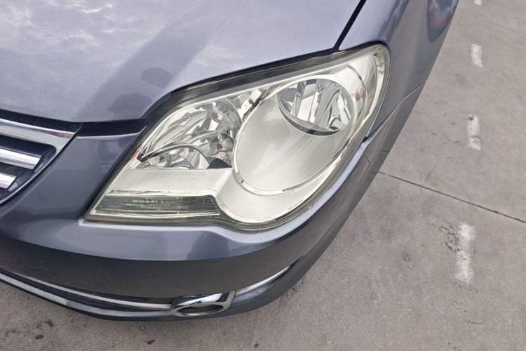 Used Volkswagen Bora 2012 1.6L Automatic Fashion Edition Left Front Headlight