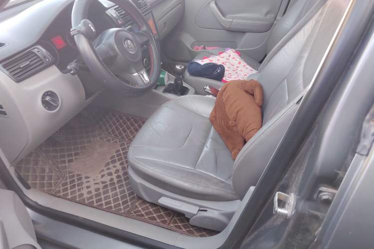 Used Volkswagen Bora 2012 1.6L Manual Comfort Model Left Front Seat