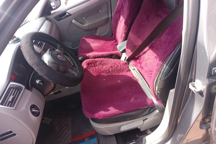 Used Volkswagen Bora 2012 1.6L Manual Fashion Edition Left Front Seat