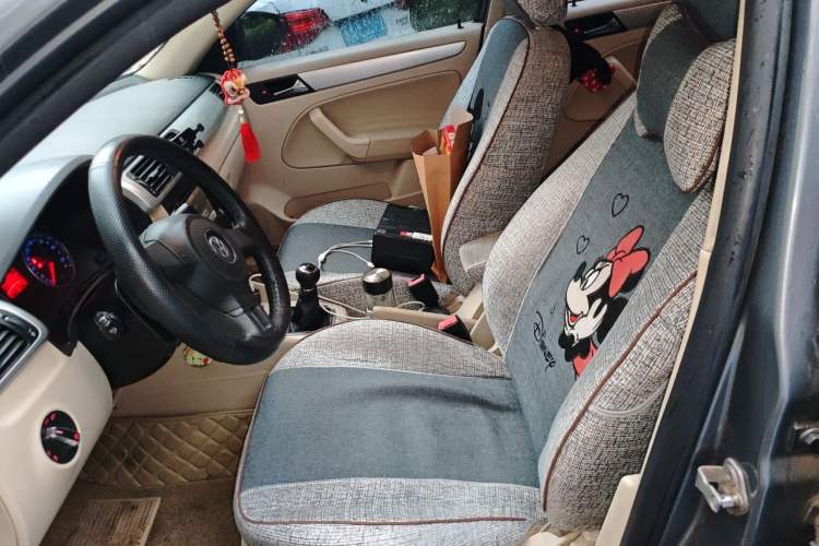 Used Volkswagen Bora 2012 1.6L Manual Fashion Edition Left Front Seat