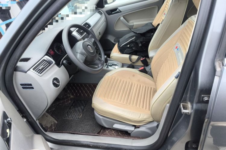 Used Volkswagen Bora 2012 1.6L Automatic Fashion Edition Left Front Seat