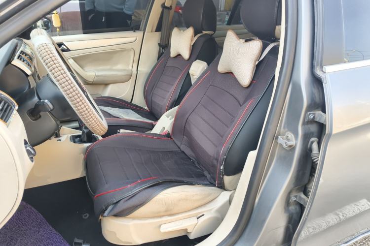 Used Volkswagen Bora 2012 1.6L Manual Fashion Edition Left Front Seat