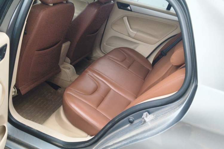 Used Volkswagen Bora 2012 1.6L Automatic Fashion Edition Left Rear Seat
