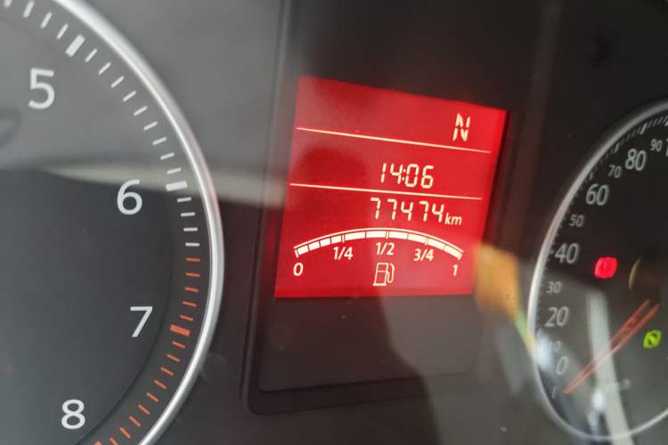 Used Volkswagen Bora 2012 1.6L Automatic Fashion Edition Odometer Close Up