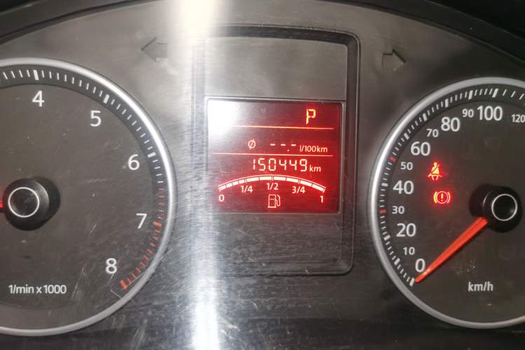 Used Volkswagen Bora 2012 1.6L Automatic Fashion Edition Odometer Close Up