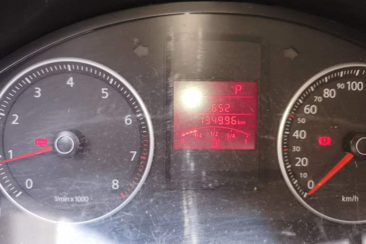 Used Volkswagen Bora 2012 1.6L Automatic Fashion Value Edition Odometer Close Up