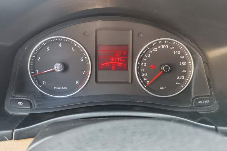 Used Volkswagen Bora 2012 1.6L Manual Fashion Edition Odometer Close Up