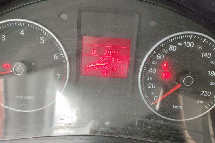 Used Volkswagen Bora 2012 1.6L Manual Fashion Edition Odometer Close Up