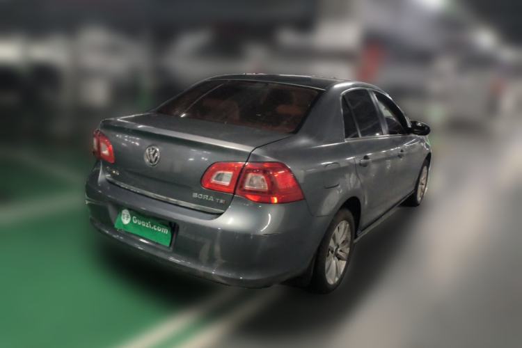 Used Volkswagen Bora 2012 1.4T Manual Comfort Version Rear Right 45 Deg
