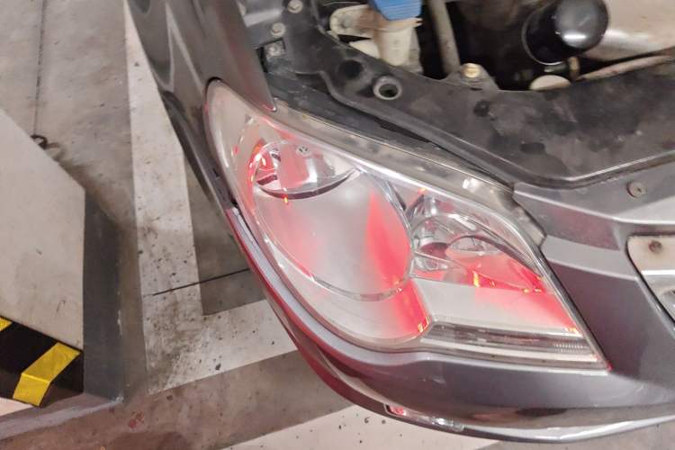 Used Volkswagen Bora 2012 1.6L Manual Fashion Edition Right Front Headlight